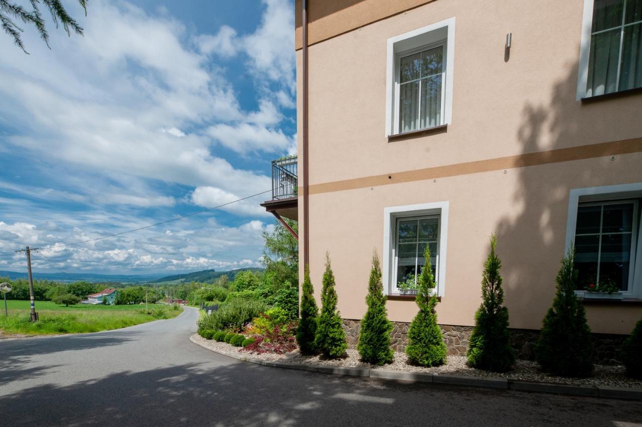 Ow Sorrento Hotel Бистрица Клодска Екстериор снимка