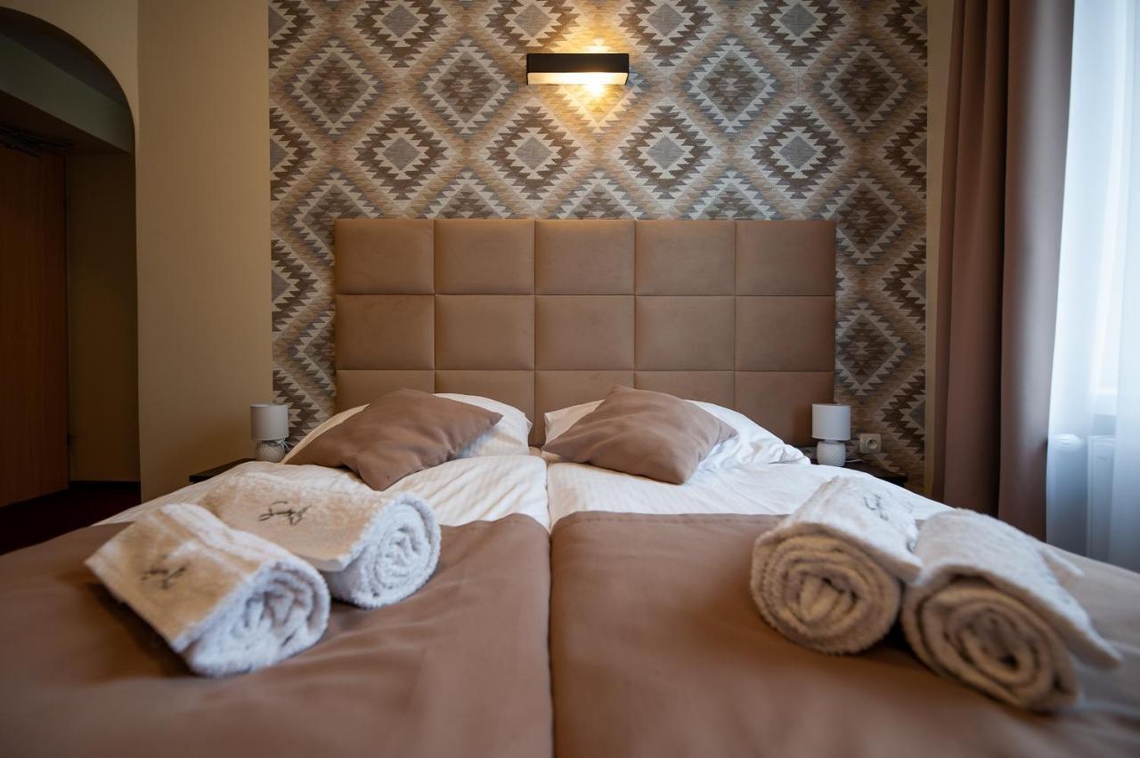 Ow Sorrento Hotel Бистрица Клодска Екстериор снимка
